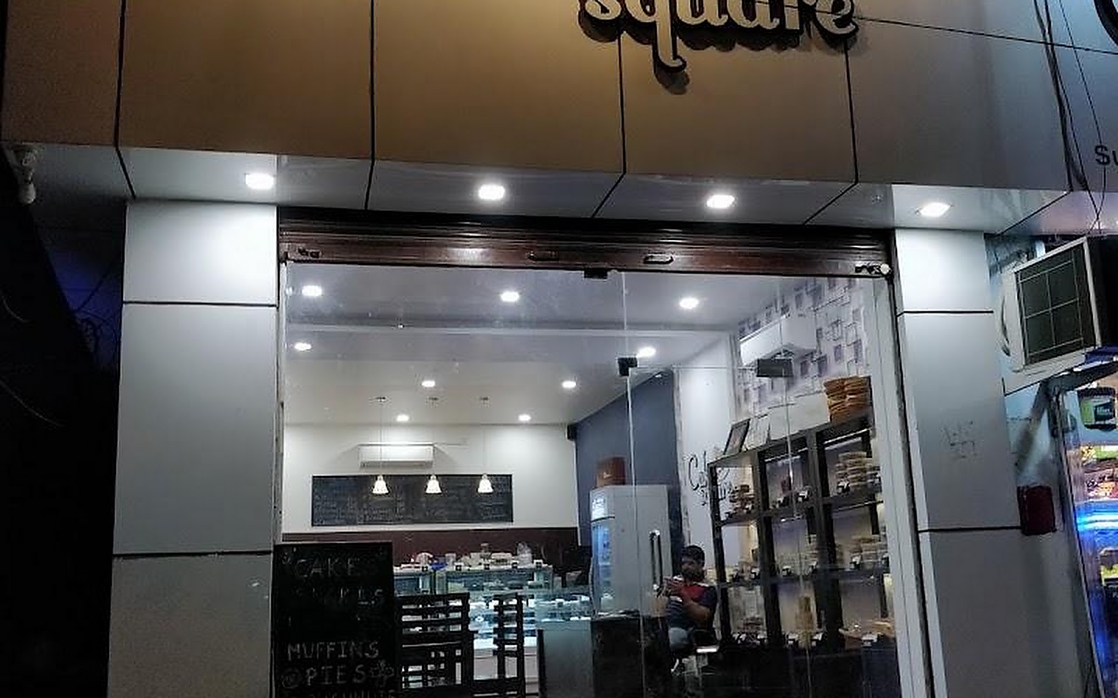Cake Square Bathinda(Cakes, Bakers, Coffee Shop, Muffins, Cookies, Confectionary, 3d Cakes) visiting card