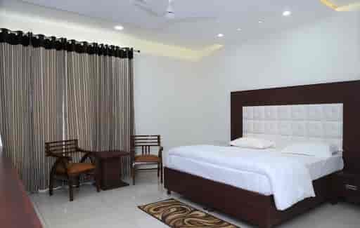 Rutbah Hotel And Restaurant visiting card