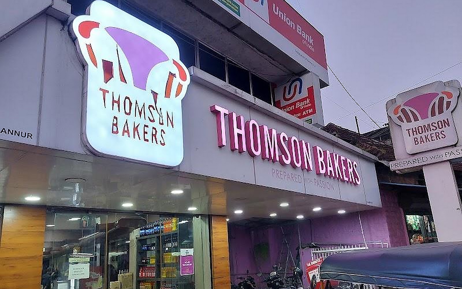 Thomson Bakers | Chengannur visiting card