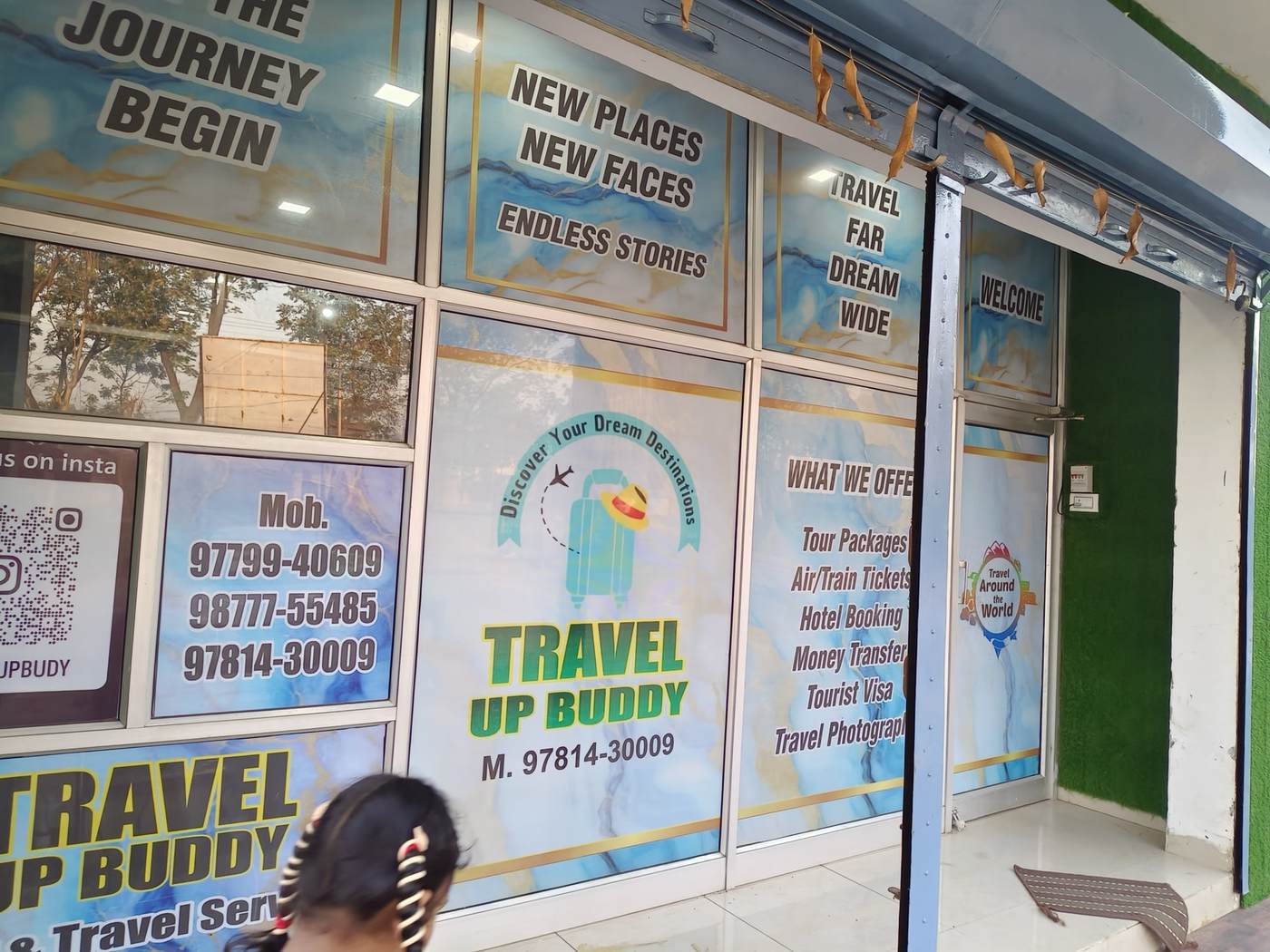 Travel up buddy visiting card